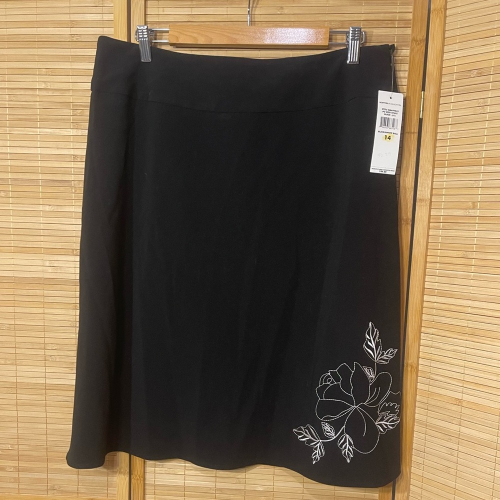 Norton McNaughton  Black A-line skirt white floral embroidery NWT woman’s 14